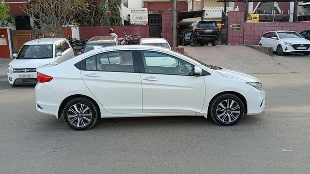 Second-hand 2018 Honda City i-VTEC V for sale in Jaipur-5