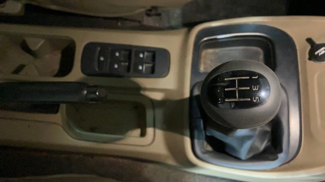 Second-hand 2016 Mahindra TUV 300 T4 for sale in Kolkata-22