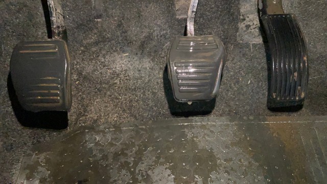 Second-hand 2016 Mahindra TUV 300 T4 for sale in Kolkata-24