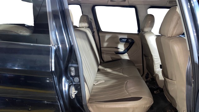 Second-hand 2016 Mahindra TUV 300 T4 for sale in Kolkata-2