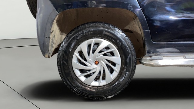 Second-hand 2016 Mahindra TUV 300 T4 for sale in Kolkata-27