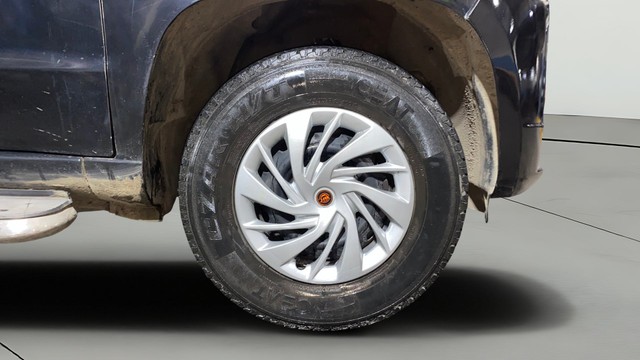 Second-hand 2016 Mahindra TUV 300 T4 for sale in Kolkata-26