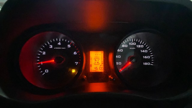 Second-hand 2016 Mahindra TUV 300 T4 for sale in Kolkata-23