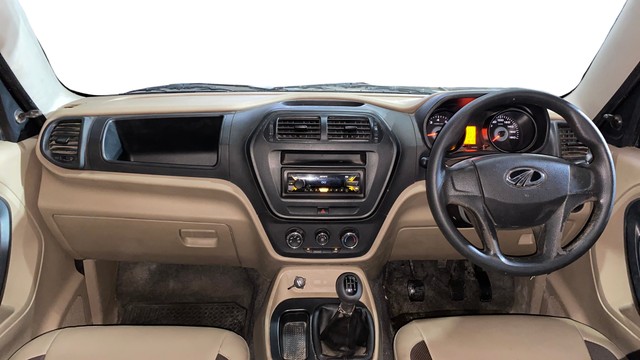 Second-hand 2016 Mahindra TUV 300 T4 for sale in Kolkata-21