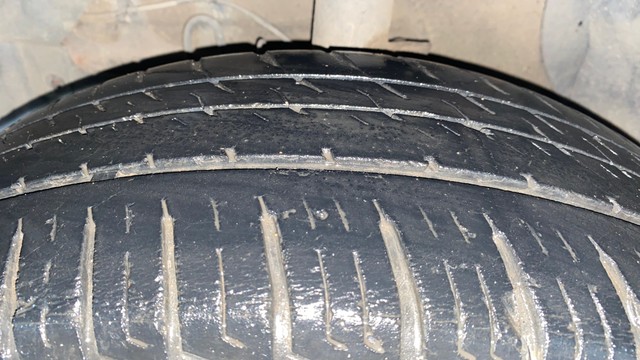 Second-hand 2018 Maruti Suzuki Vitara Brezza VDi AMT for sale in Kolkata-8