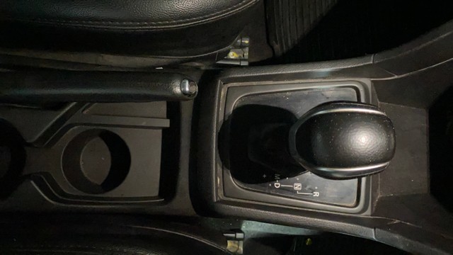 Second-hand 2018 Maruti Suzuki Vitara Brezza VDi AMT for sale in Kolkata-22