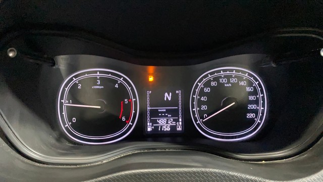 Second-hand 2018 Maruti Suzuki Vitara Brezza VDi AMT for sale in Kolkata-23