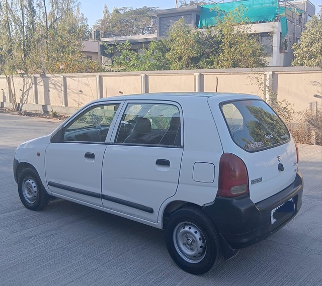 Second-hand 2011 Maruti Suzuki Alto 800 LXi for sale in Indore-3