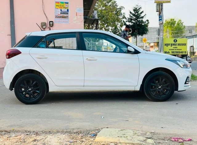 Second-hand 2018 Hyundai i20 1.4 Asta Option for sale in Jaipur-8