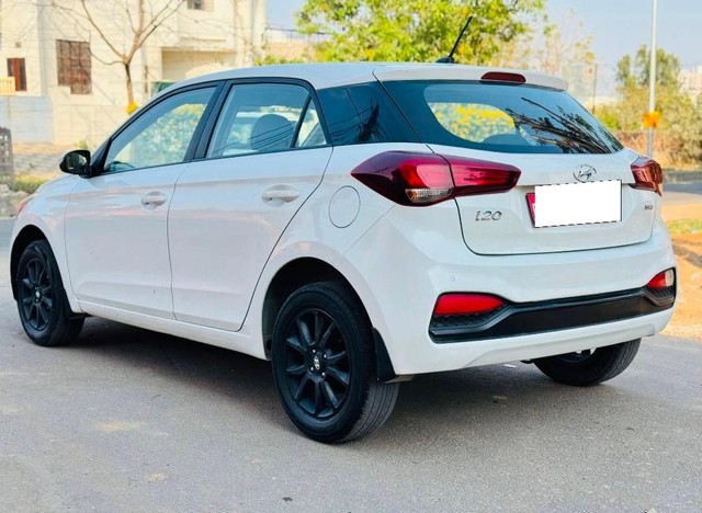 Second-hand 2018 Hyundai i20 1.4 Asta Option for sale in Jaipur-2