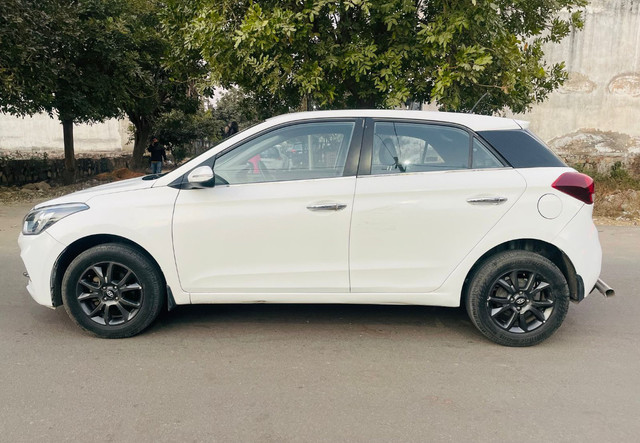 Second-hand 2018 Hyundai i20 1.2 Asta for sale in Jaipur-3