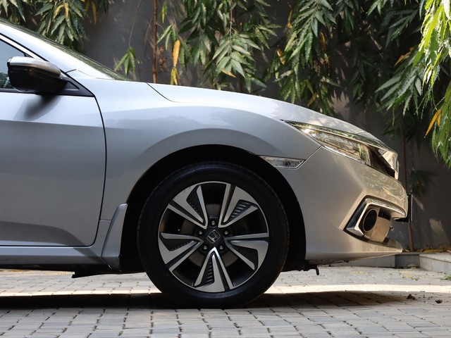 Second-hand 2019 Honda Civic ZX BSIV for sale in Kolkata-6