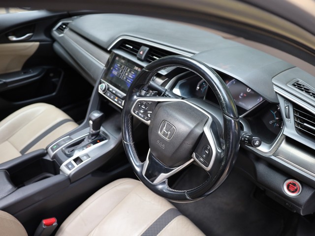 Second-hand 2019 Honda Civic ZX BSIV for sale in Kolkata-10