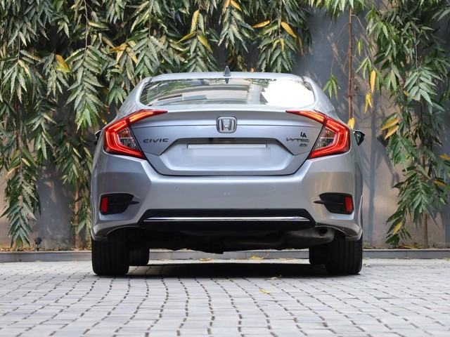 Second-hand 2019 Honda Civic ZX BSIV for sale in Kolkata-3