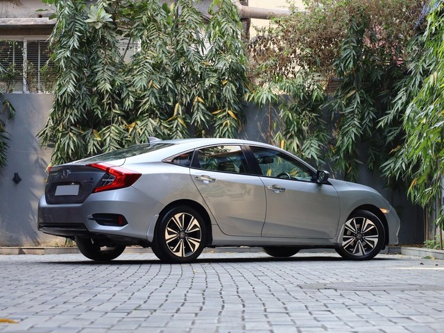 Second-hand 2019 Honda Civic ZX BSIV for sale in Kolkata-2