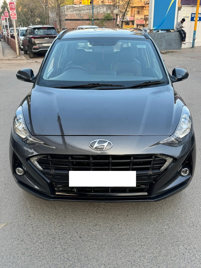 Second-hand 2021 Hyundai Grand i10 Nios Sportz CNG for sale in New Delhi-2