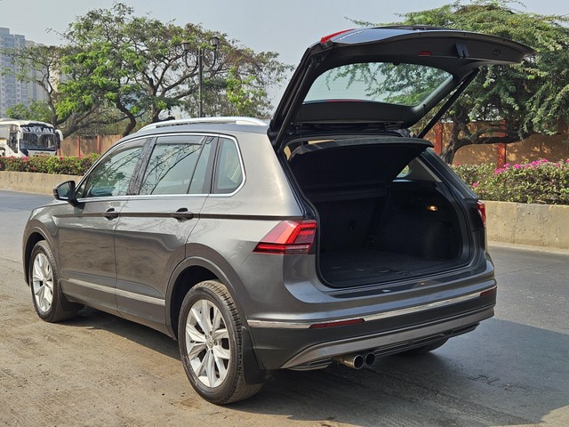 Second-hand 2017 Volkswagen Tiguan 2.0 TDI Highline for sale in Mumbai-3