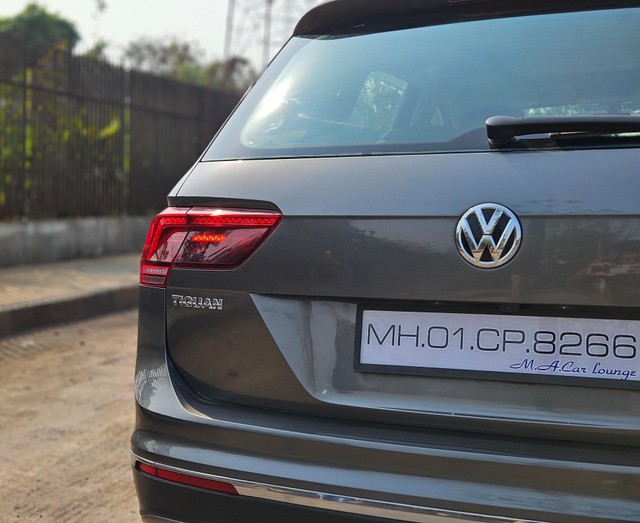 Second-hand 2017 Volkswagen Tiguan 2.0 TDI Highline for sale in Mumbai-14