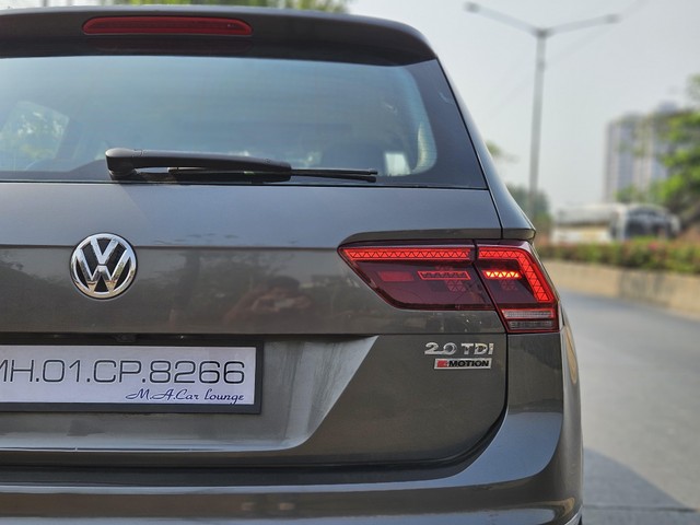Second-hand 2017 Volkswagen Tiguan 2.0 TDI Highline for sale in Mumbai-15