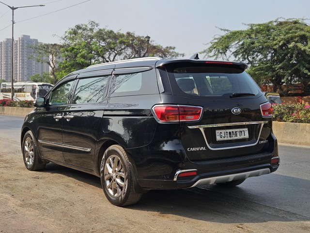 Second-hand 2020 Kia Carnival Limousine for sale in Mumbai-3