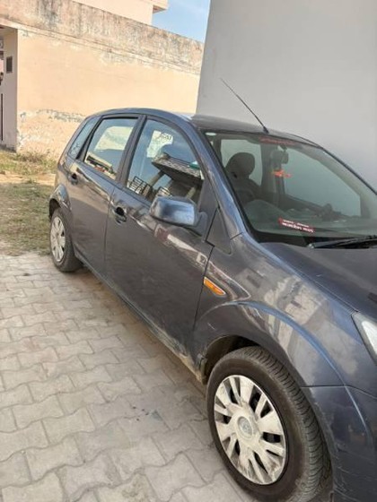 Ford Figo Petrol Titanium Second-hand 2010 Ford Figo Petrol Titanium for sale in Yamuna Nagar