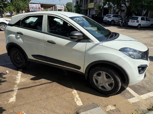 Second-hand 2018 Tata Nexon 1.2 Revotron XM for sale in Sirsa-2