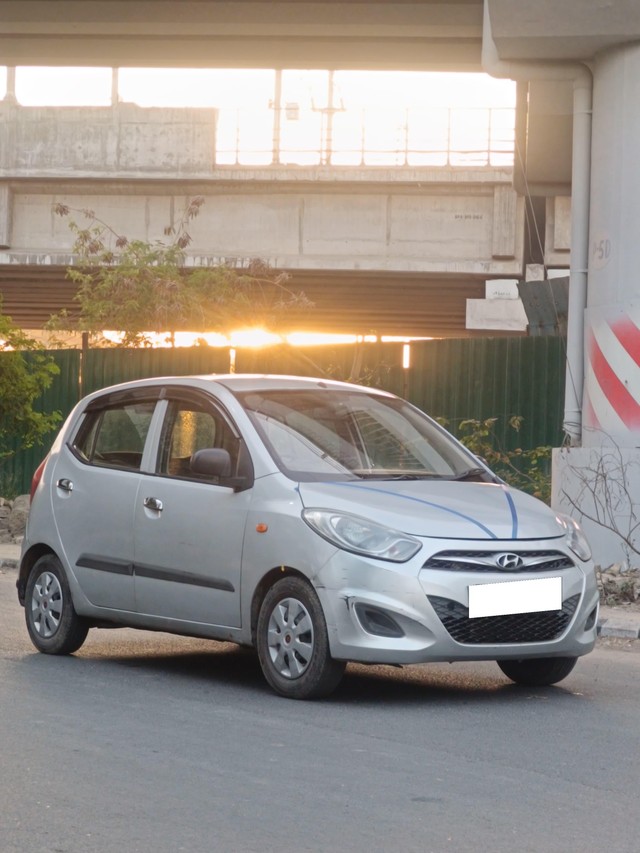 Second-hand 2015 Hyundai i10 Magna 1.1L for sale in New Delhi-14