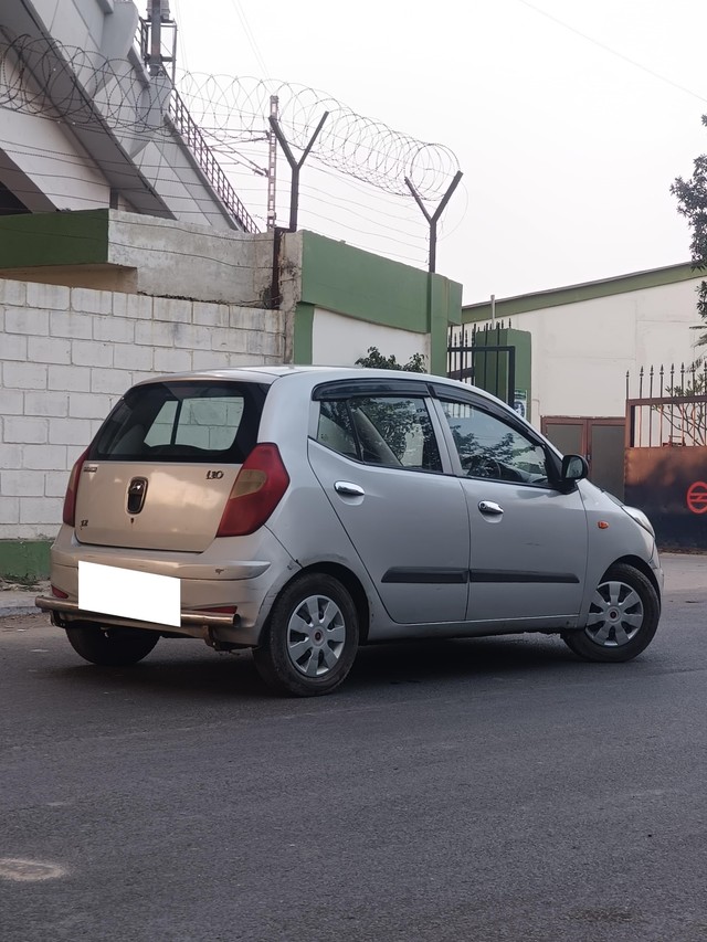 Second-hand 2015 Hyundai i10 Magna 1.1L for sale in New Delhi-9