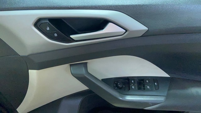 Second-hand 2022 Volkswagen Taigun 1.0 TSI Highline BSVI for sale in Surat-17