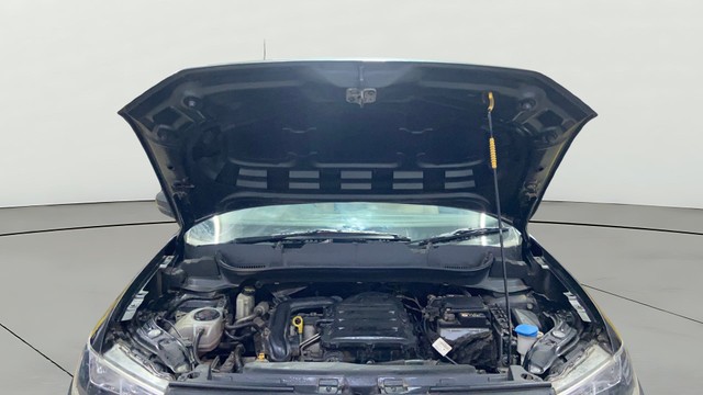 Second-hand 2022 Volkswagen Taigun 1.0 TSI Highline BSVI for sale in Surat-9