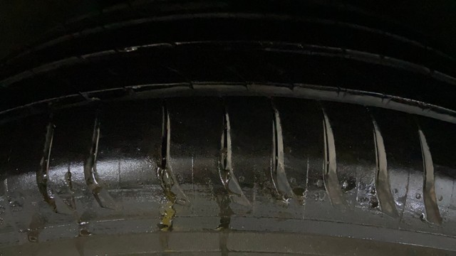 Second-hand 2022 Volkswagen Taigun 1.0 TSI Highline BSVI for sale in Surat-29