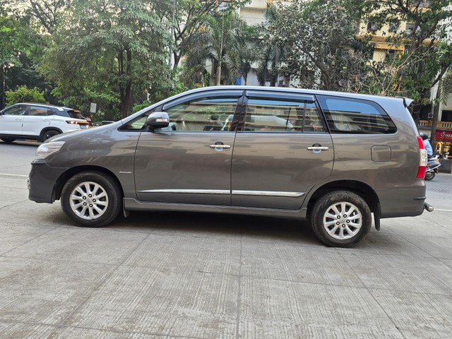 Second-hand 2014 Toyota Innova 2.5 VX (Diesel) 8 Seater for sale in Mumbai-3