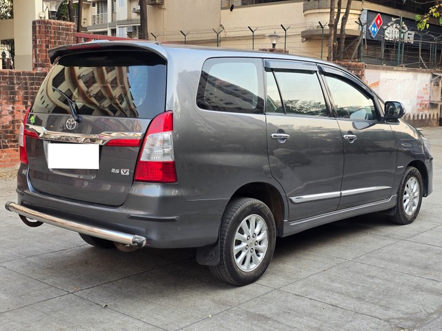 Second-hand 2014 Toyota Innova 2.5 VX (Diesel) 8 Seater for sale in Mumbai-13