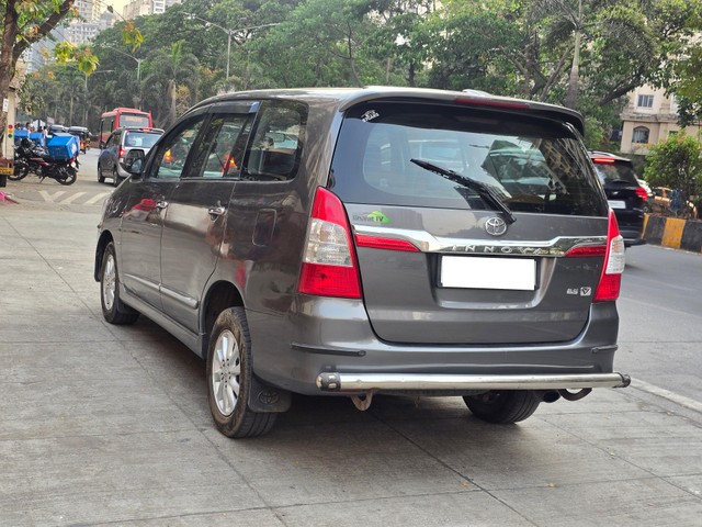 Second-hand 2014 Toyota Innova 2.5 VX (Diesel) 8 Seater for sale in Mumbai-12