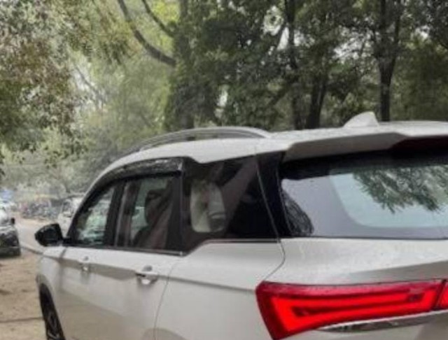 Second-hand 2025 MG Hector Select Pro CVT 2023-2025 for sale in Meerut-4