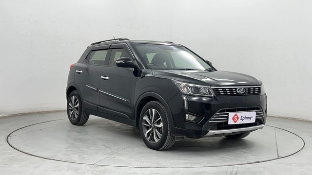 Second-hand 2021 Mahindra XUV300 W8 Opt for sale in Pune-1