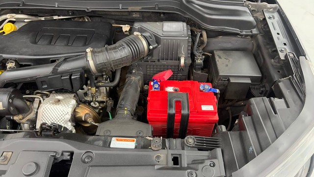 Second-hand 2021 Mahindra XUV300 W8 Opt for sale in Pune-37