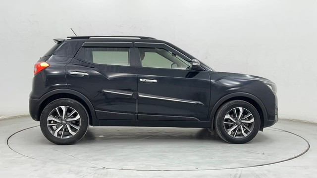 Second-hand 2021 Mahindra XUV300 W8 Opt for sale in Pune-2