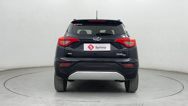 Second-hand 2021 Mahindra XUV300 W8 Opt for sale in Pune-4