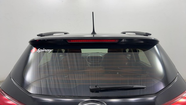 Second-hand 2021 Mahindra XUV300 W8 Opt for sale in Pune-27