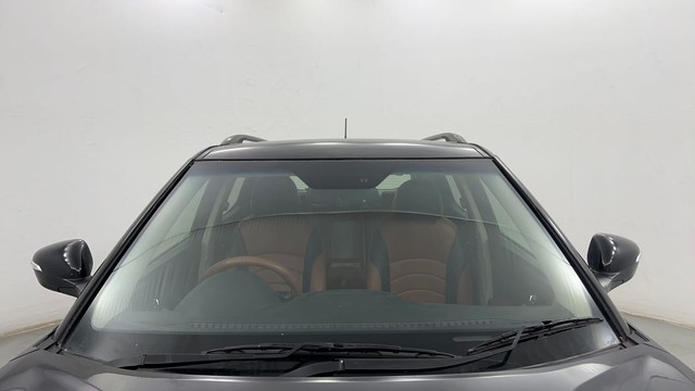 Second-hand 2021 Mahindra XUV300 W8 Opt for sale in Pune-10