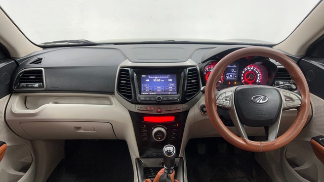 Second-hand 2021 Mahindra XUV300 W8 Opt for sale in Pune-11