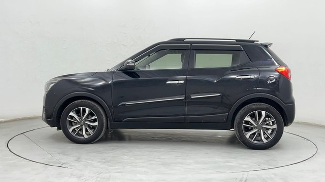 Second-hand 2021 Mahindra XUV300 W8 Opt for sale in Pune-6