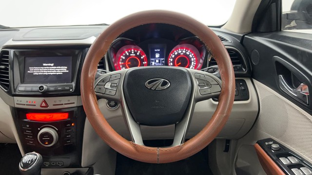 Second-hand 2021 Mahindra XUV300 W8 Opt for sale in Pune-30