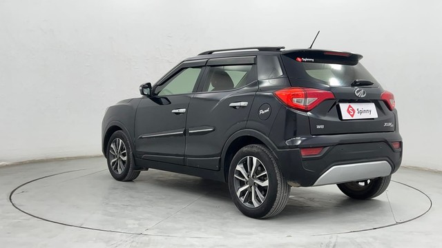 Second-hand 2021 Mahindra XUV300 W8 Opt for sale in Pune-5