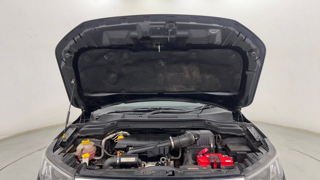 Second-hand 2021 Mahindra XUV300 W8 Opt for sale in Pune-8