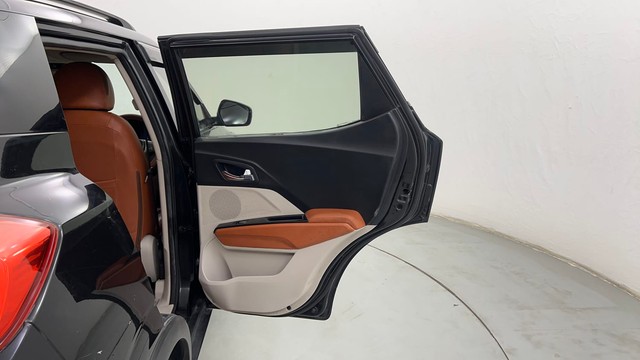 Second-hand 2021 Mahindra XUV300 W8 Opt for sale in Pune-32