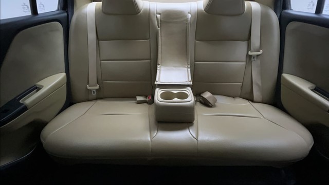 Second-hand 2019 Honda City V MT Diesel for sale in Hyderabad-32