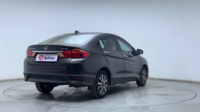 Second-hand 2019 Honda City V MT Diesel for sale in Hyderabad-3