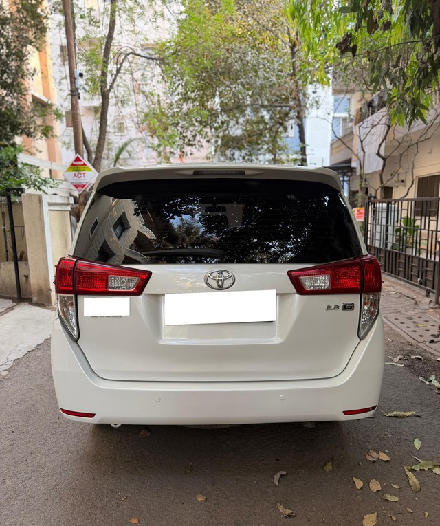 Second-hand 2018 Toyota Innova Crysta 2.4 G MT 8S BSIV for sale in Pune-2
